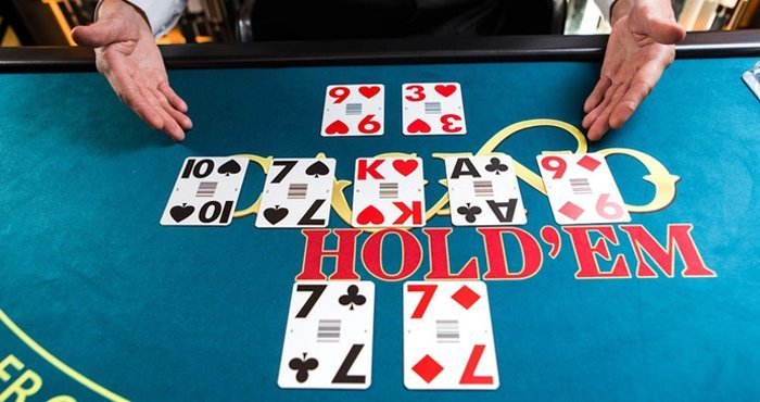 Evolution Gaming Casino Hold’Em Jumbo 7 Jackpot