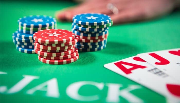 Find out when it is wise to stop hitting in Blackjack