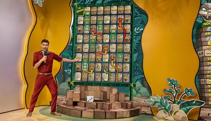 Snakes and Ladders live game show by Pragmatic Play